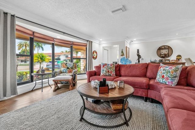 2409 SW 27th Avenue, Fort Lauderdale, FL 33312
