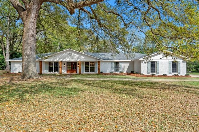 7273 Magnolia Avenue, Theodore, AL 36582