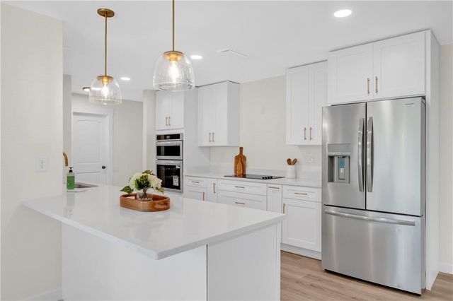 7273 Magnolia Avenue, Theodore, AL 36582