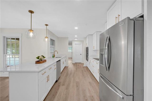 7273 Magnolia Avenue, Theodore, AL 36582