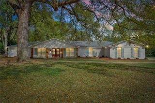 7273 Magnolia Avenue, Theodore, AL 36582