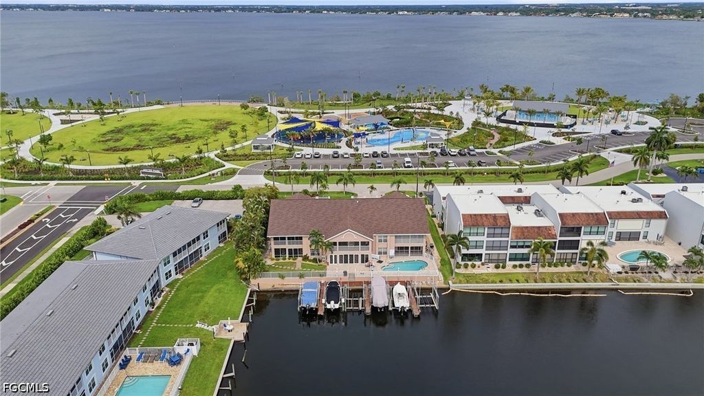 4206 SE 20th PL 105, Cape Coral, FL 33904