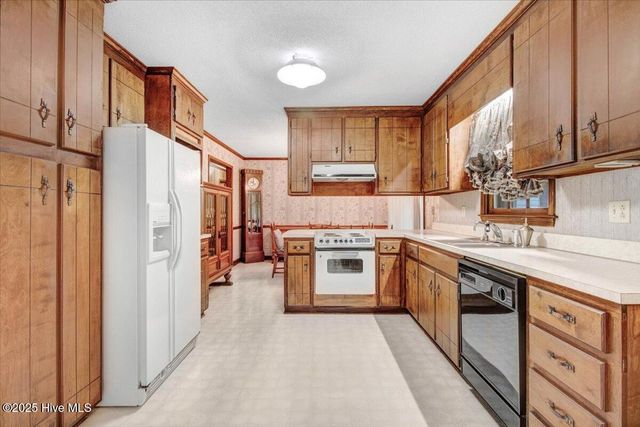 102 Trollingwood Drive, Goldsboro, NC 27534