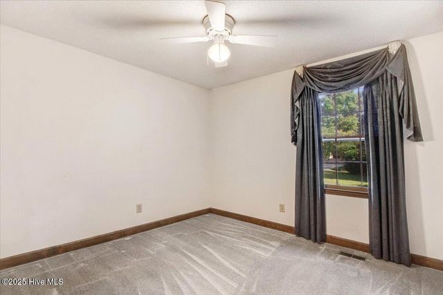 102 Trollingwood Drive, Goldsboro, NC 27534