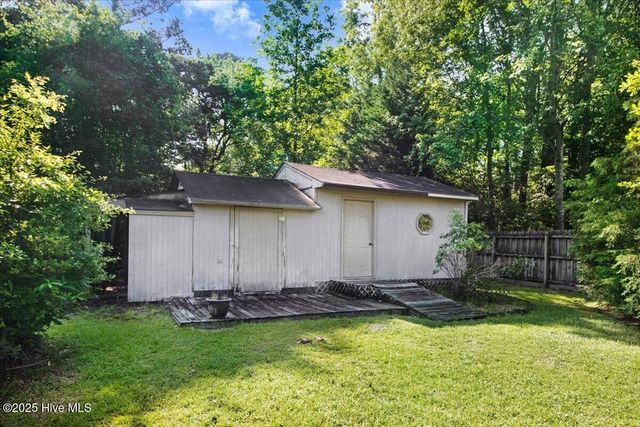 102 Trollingwood Drive, Goldsboro, NC 27534