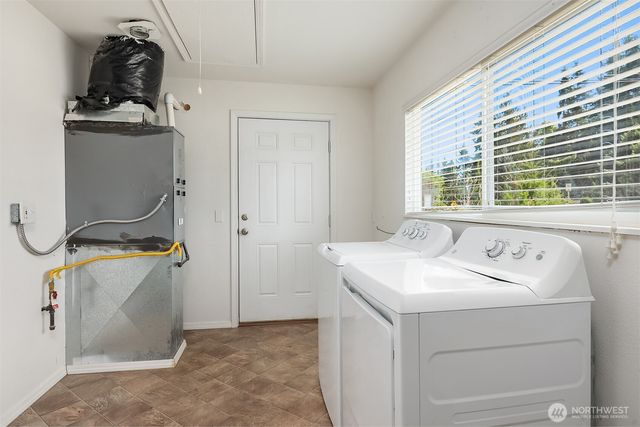 2021 204th Street SW, Lynnwood, WA 98036