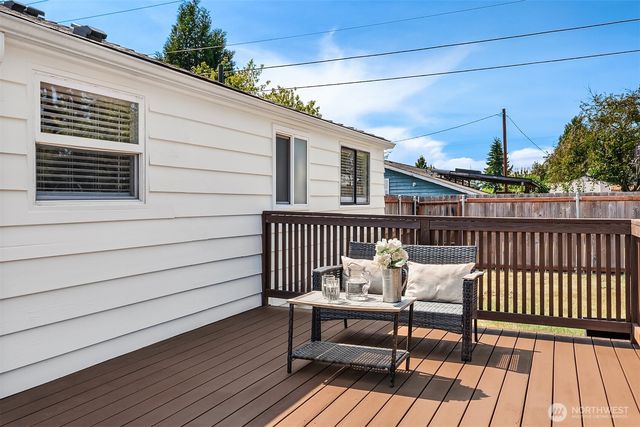 2021 204th Street SW, Lynnwood, WA 98036