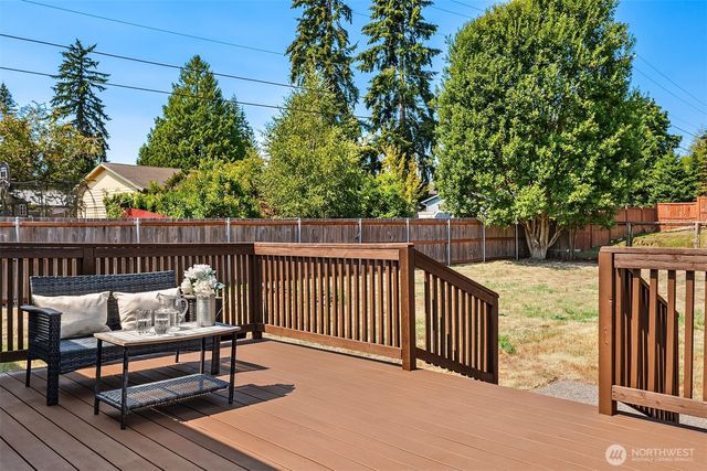 2021 204th Street SW, Lynnwood, WA 98036