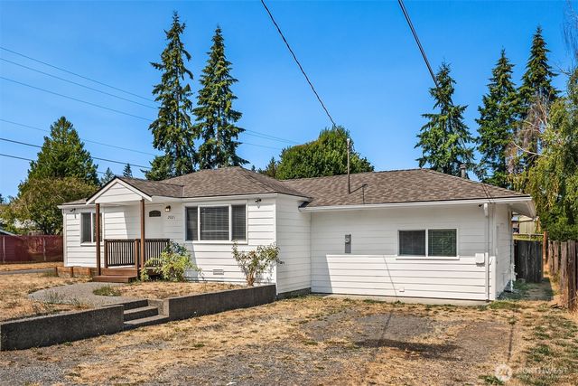 2021 204th Street SW, Lynnwood, WA 98036