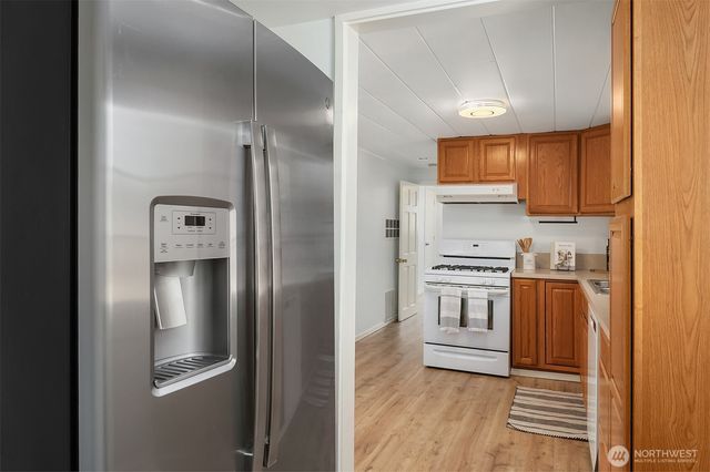 2021 204th Street SW, Lynnwood, WA 98036