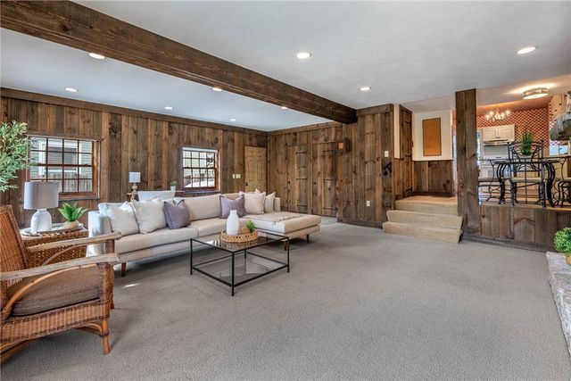 24 Greenmount Boulevard, Oakwood, OH 45419