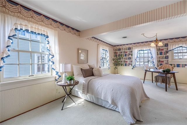 24 Greenmount Boulevard, Oakwood, OH 45419