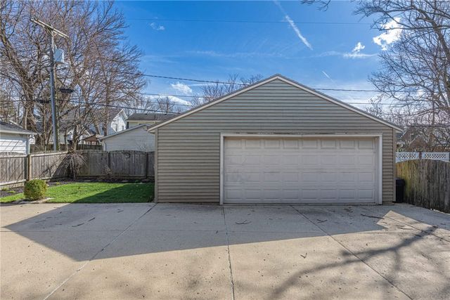 24 Greenmount Boulevard, Oakwood, OH 45419