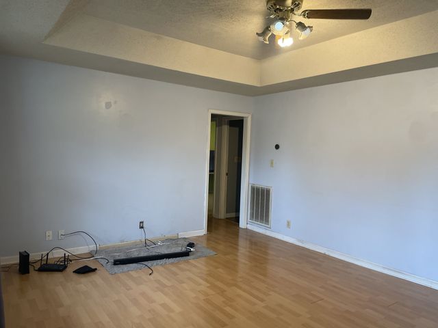 1914 Claymont Dr, Clarksville, TN 37040