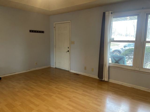 1914 Claymont Dr, Clarksville, TN 37040