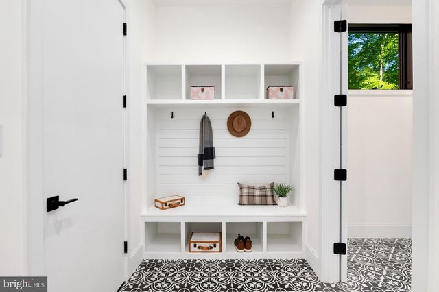 6921 GRANBY ST, Bethesda, MD 20817