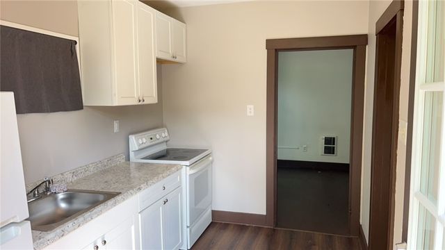 122 E 16th Ave, Homestead, PA 15120