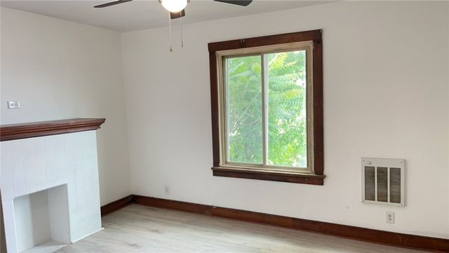 122 E 16th Ave, Homestead, PA 15120