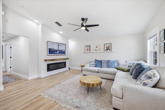 2708 6TH AVENUE E, Palmetto, FL 34221