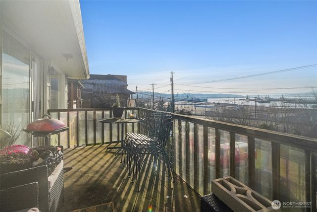 2108 Grand Avenue, Everett, WA 98201