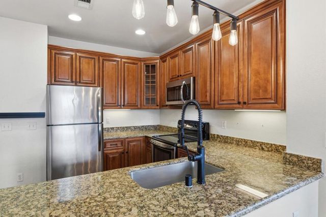 1445 Fruitdale Avenue 101, San Jose, CA 95128