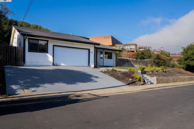 6330 TRI lane, El Sobrante, CA 94803