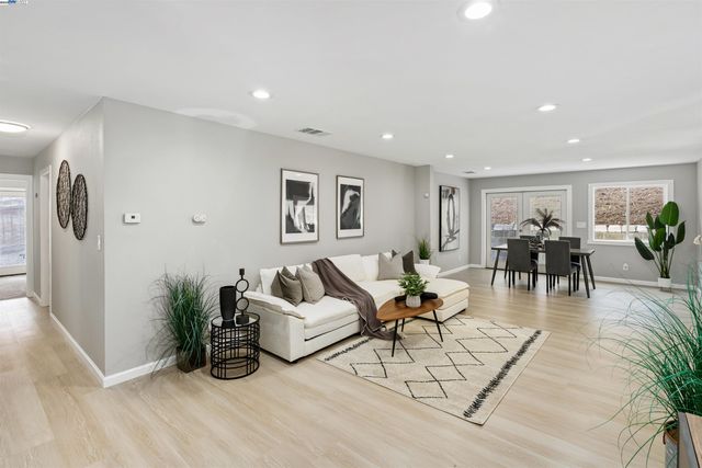 6330 TRI lane, El Sobrante, CA 94803