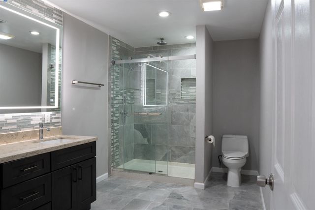 6330 TRI lane, El Sobrante, CA 94803