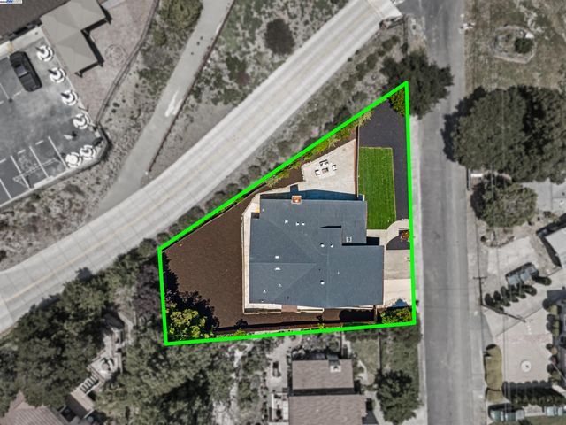 6330 TRI lane, El Sobrante, CA 94803