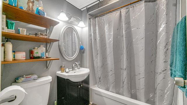 1421 Roberts Avenue, Whiting, IN 46394
