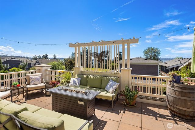 421 2nd Street W, Kirkland, WA 98033