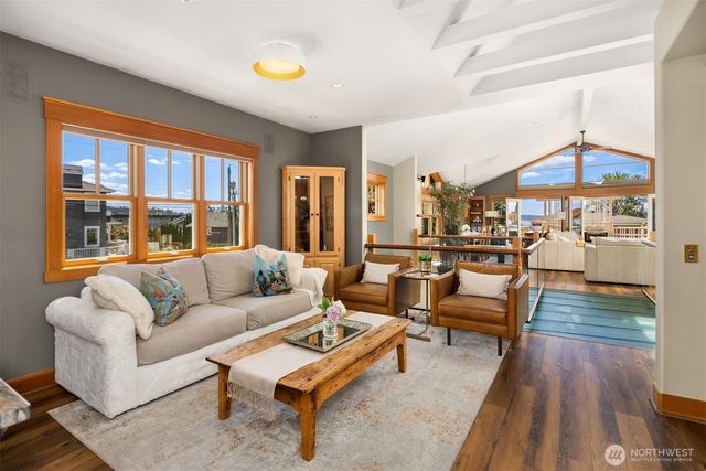 421 2nd Street W, Kirkland, WA 98033