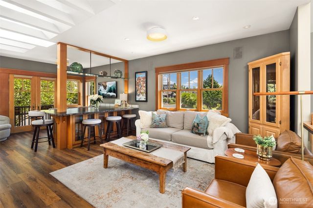 421 2nd Street W, Kirkland, WA 98033