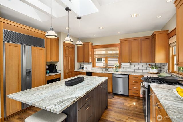 421 2nd Street W, Kirkland, WA 98033