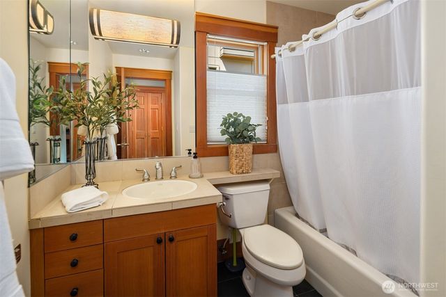 421 2nd Street W, Kirkland, WA 98033