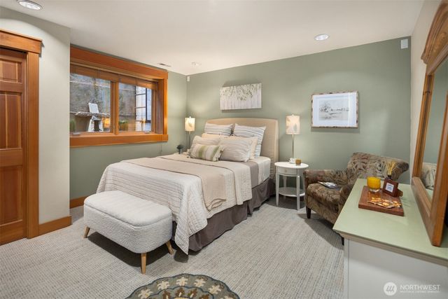 421 2nd Street W, Kirkland, WA 98033