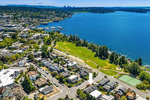 421 2nd Street W, Kirkland, WA 98033