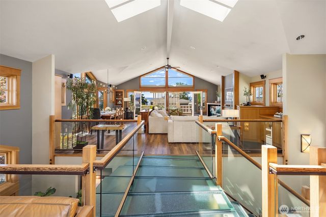 421 2nd Street W, Kirkland, WA 98033