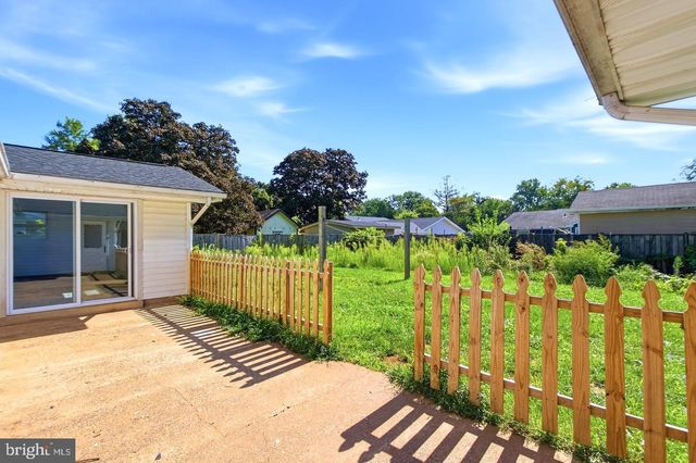 1100 N STERLING BLVD, Sterling, VA 20164