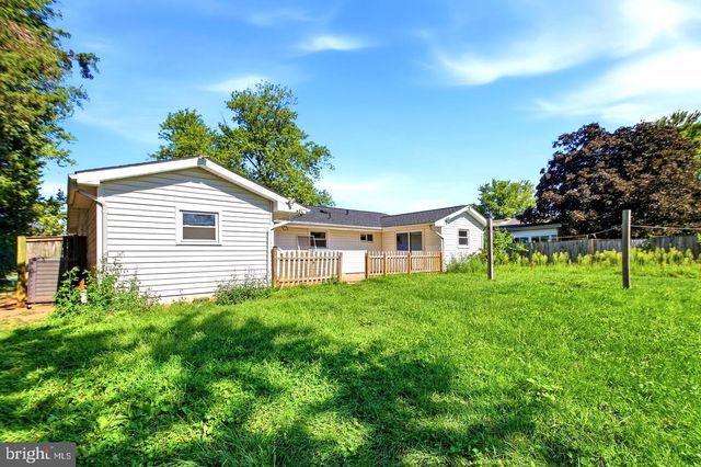 1100 N STERLING BLVD, Sterling, VA 20164