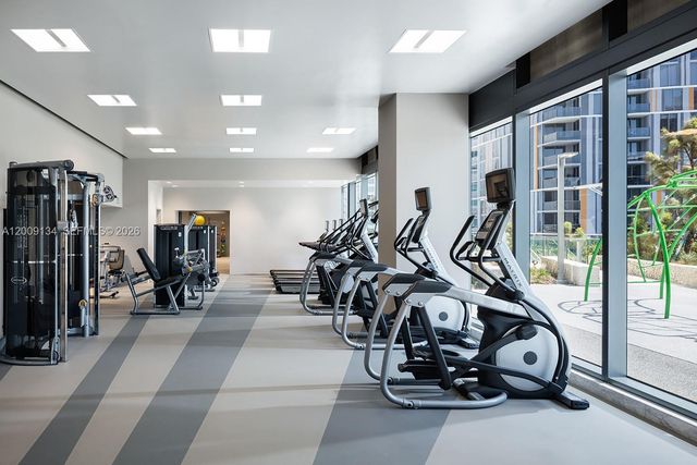 88 SW 7th St 1009, Miami, FL 33130