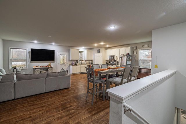 825 E Superior DRIVE, Edgerton, WI 53534