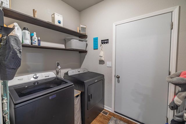 825 E Superior DRIVE, Edgerton, WI 53534