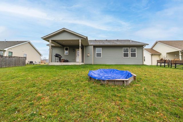 825 E Superior DRIVE, Edgerton, WI 53534