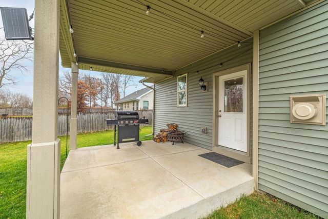 825 E Superior DRIVE, Edgerton, WI 53534