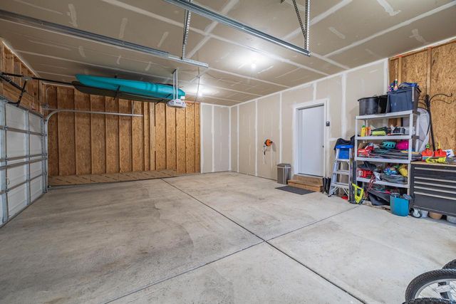 825 E Superior DRIVE, Edgerton, WI 53534