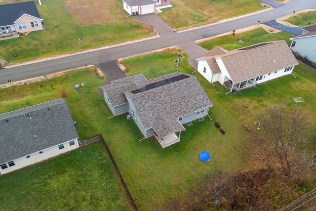 825 E Superior DRIVE, Edgerton, WI 53534