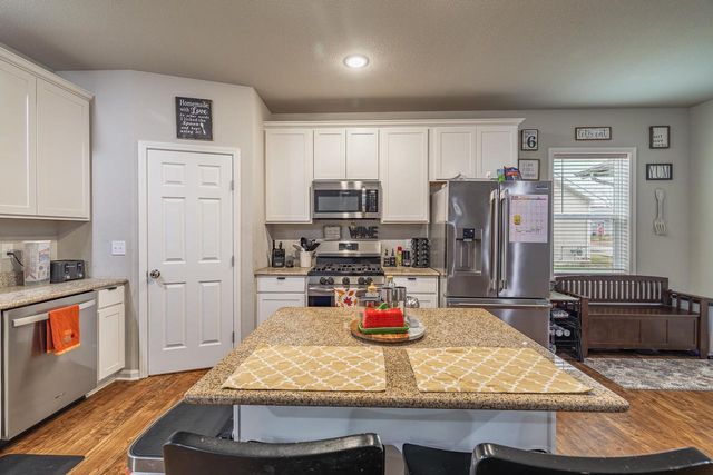 825 E Superior DRIVE, Edgerton, WI 53534