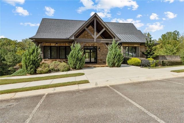 1194 Pinnacle Drive, Hoschton, GA 30548