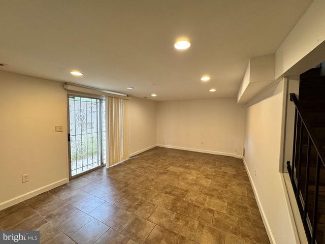 810 BOOKER PL, Capitol Heights, MD 20743